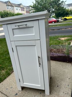 White storage chest