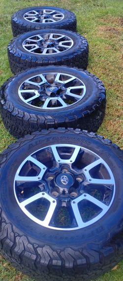 LIKE NEW TOYOTA TUNDRA 18" WHEELS JUST DIRTY WITH 2023 ALL TERRAIN BF GOODRICH LOAD E TIRES LT 275/65/18 FOR ANY TUNDRA SEQUOIA LAND CRUISER OR LEXUS