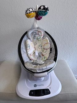 4moms MamaRoo Baby Swing - Excellent Condition