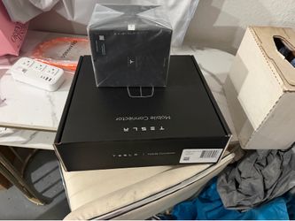 Tesla mobile connector charger
