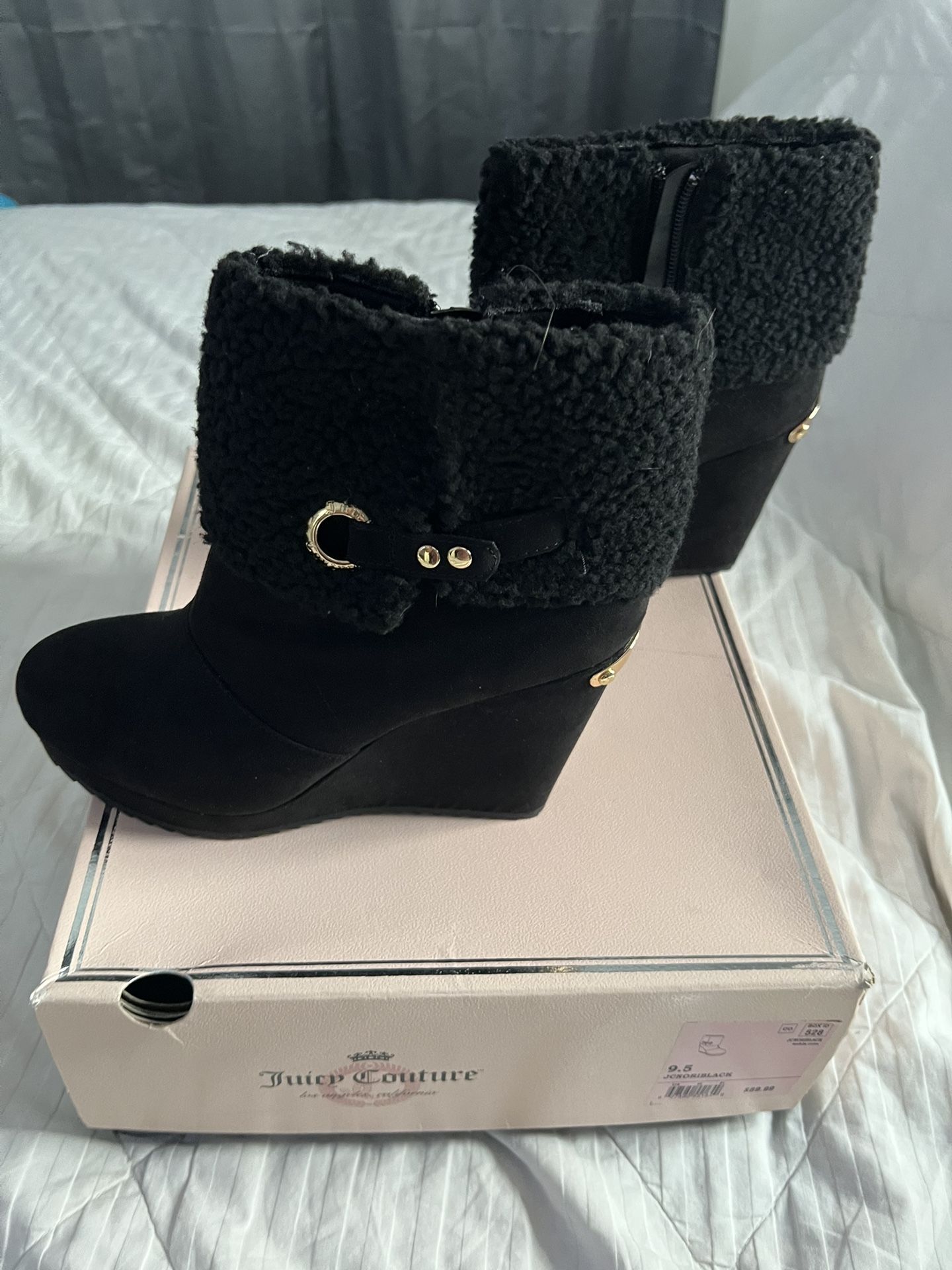 Juicy Couture Wedges 