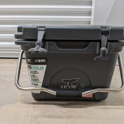 ORCA 20 Quart Hard Cooler Insulated Ice Chest, Charcoal Gray