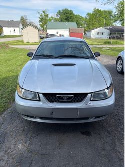 2000 Ford Mustang