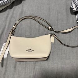 Coach Crossbody (white)