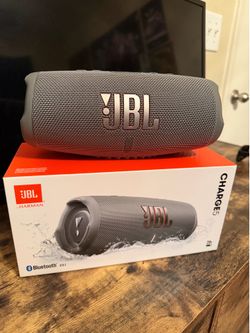 JBL Charge 5