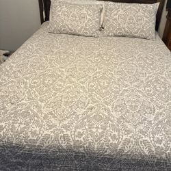 Queen Bedroom Set & Mattress WAdjustable Base