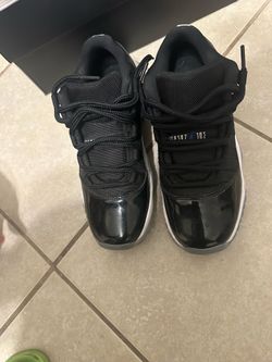Jordan 11 low space jam