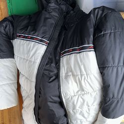 Nike Therma-Fit Puffer Jacket Black/White Size L