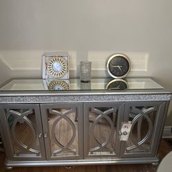 Platinum Posh Server