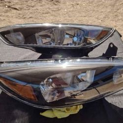 15-18 Ford Focus Headlights Luces Faros Micas Calaveras Focos