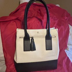 Kate Spade ♠️ Black And White Purse 