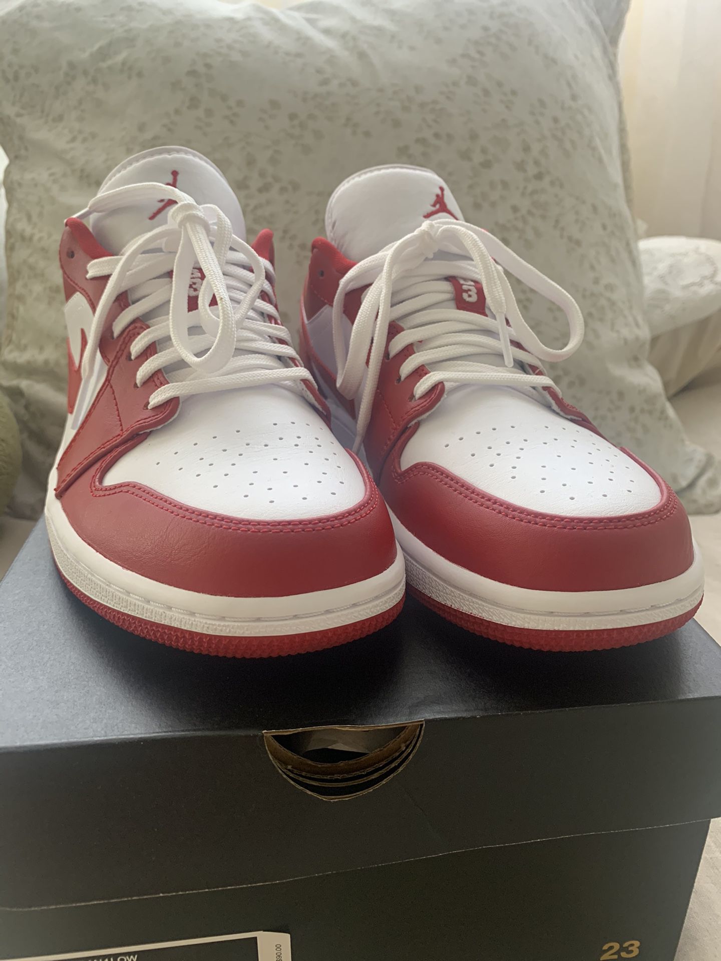 Air Jordan retro 1 “gym red”