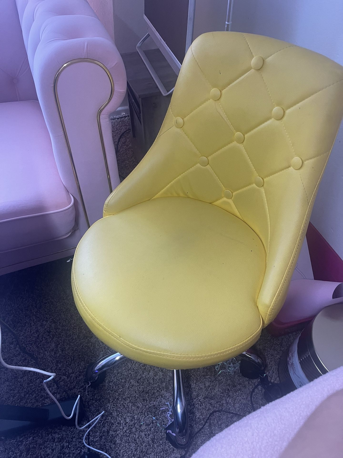 $30 Desk Chair