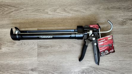 Caulk Gun/29 oz. Heavy-Duty High Leverage Drip Free Caulk Gun