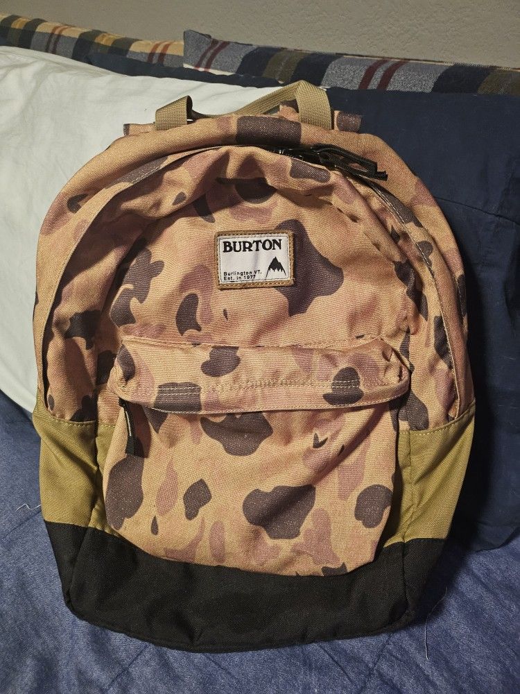 **LIGHTLY USED** BURTON BACKPACK