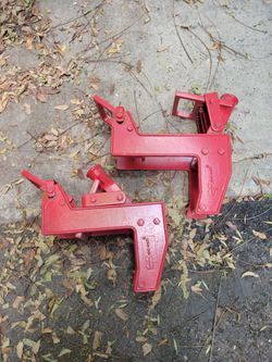 Wall jacks