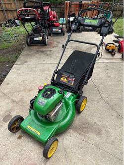 John Deere JS36 lawn mower