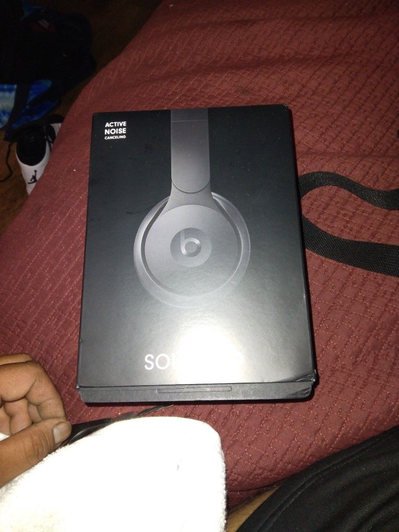 Beats By Dre Solo Pro Brand New