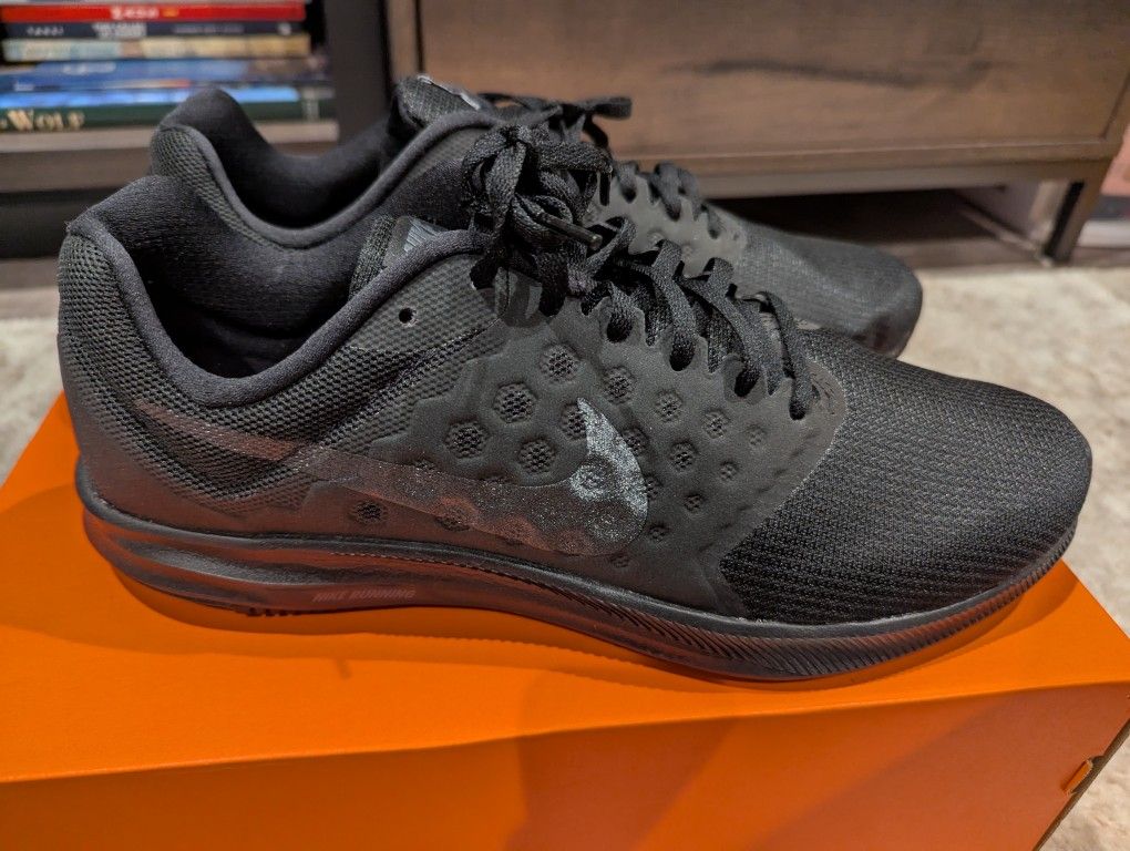 Nike Men's Downshifter 7 Size 10.5