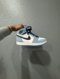 Jordan 1 University Blue 