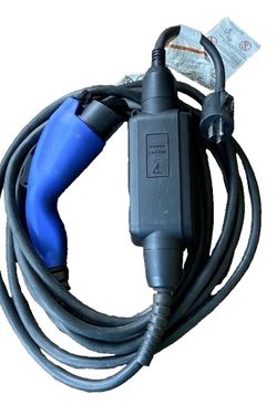 TOYOTA  PRIUS / RAV4  PRIME - PHEV 110v  J1772  charger