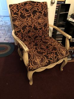 Antique arms chair