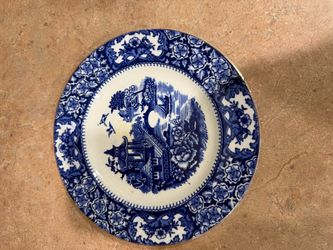 Olde Alton England Blue and White Willow Pattern Ceramic Plate