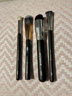 Crown Makeup Brushes 