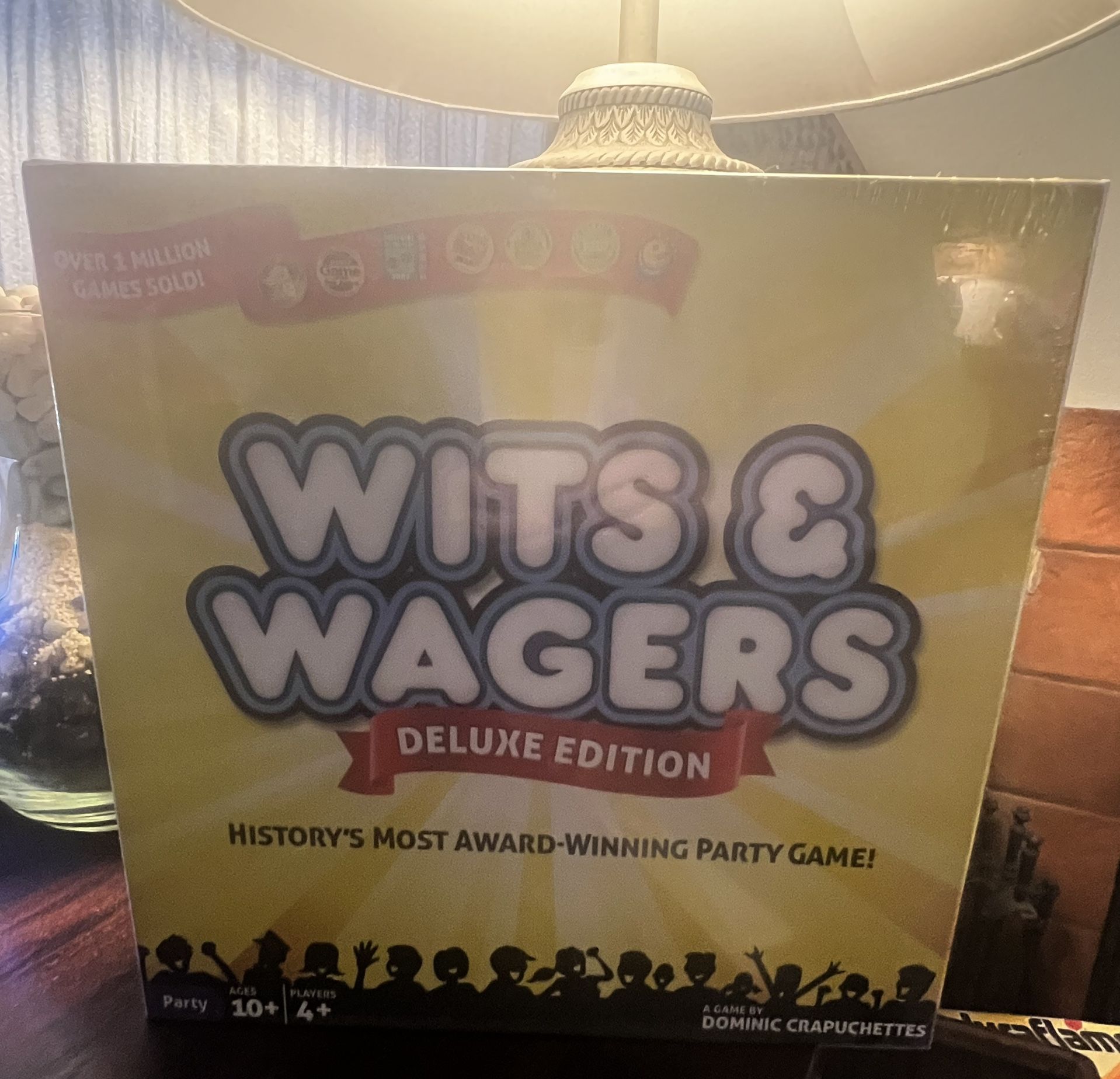 Wits & Wagers Deluxe Edition – Brand New, Sealed Party Game 🎉