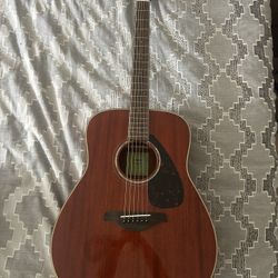 Yamaha FG850 - Solid Mahogany Top - Like New