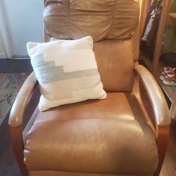 Leather La-z Boy Swivel/rocker/recliner