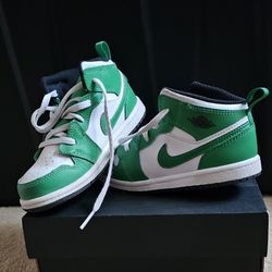 Boys Jordan Mid 1 (Size 10C)
