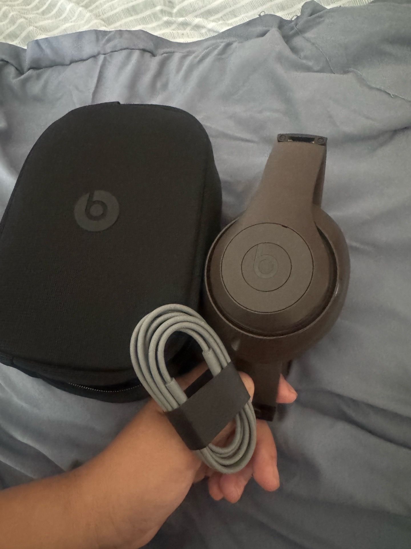 Beats Studio brown