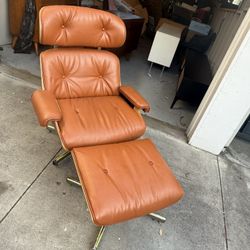 Gorgeous Vintage Eames Ply craft Chair Made In Italy 