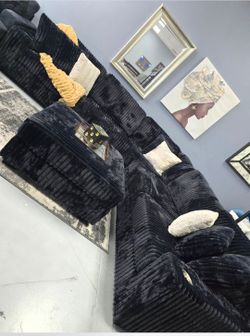 ✨️ Sectionals, 2pc Sofas ✨️ Furniture Queen Bedrooms, Dining Avail