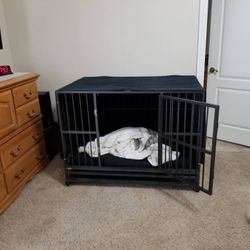 2 XL HEAVY DUTY DOG KENNELS