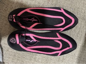 Women’s water shoes