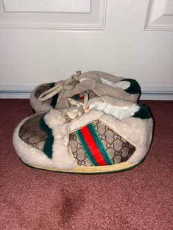 Women’s shoes