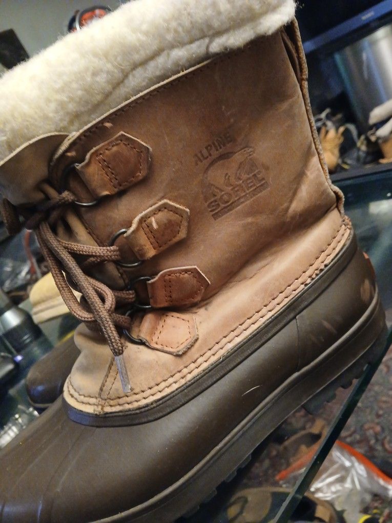 Sorel Manitou Women's SIZE 8 Snow Boots