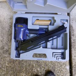 Pneumatic Nailer