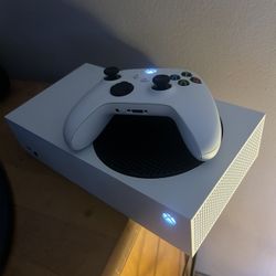 Xbox series S with controller + wires