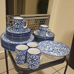 Royal Majestic Stoneware Country Time Blue 8750 30 Piece Sponge Ware Dishware Set