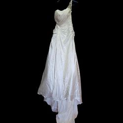 Size 8 Elegant White Da Vinci Wedding Dress