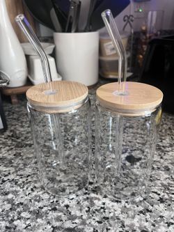 New Glass Cups With Lids & Straws