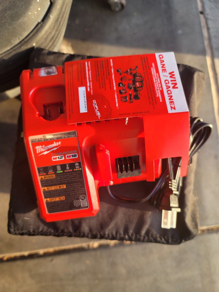 Milwaukee M12/m18 Dual  Charger 
