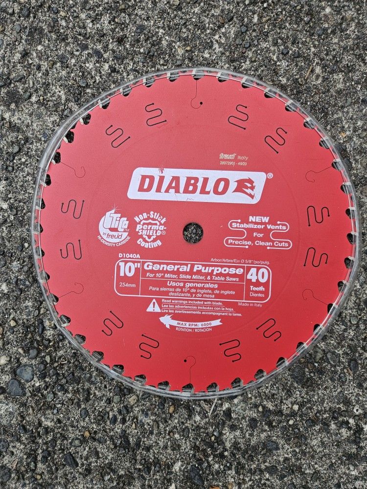 New Diablo 10in. x 40-Tooth General Purpose Saw Blade for Wood. Model D1040A. $25