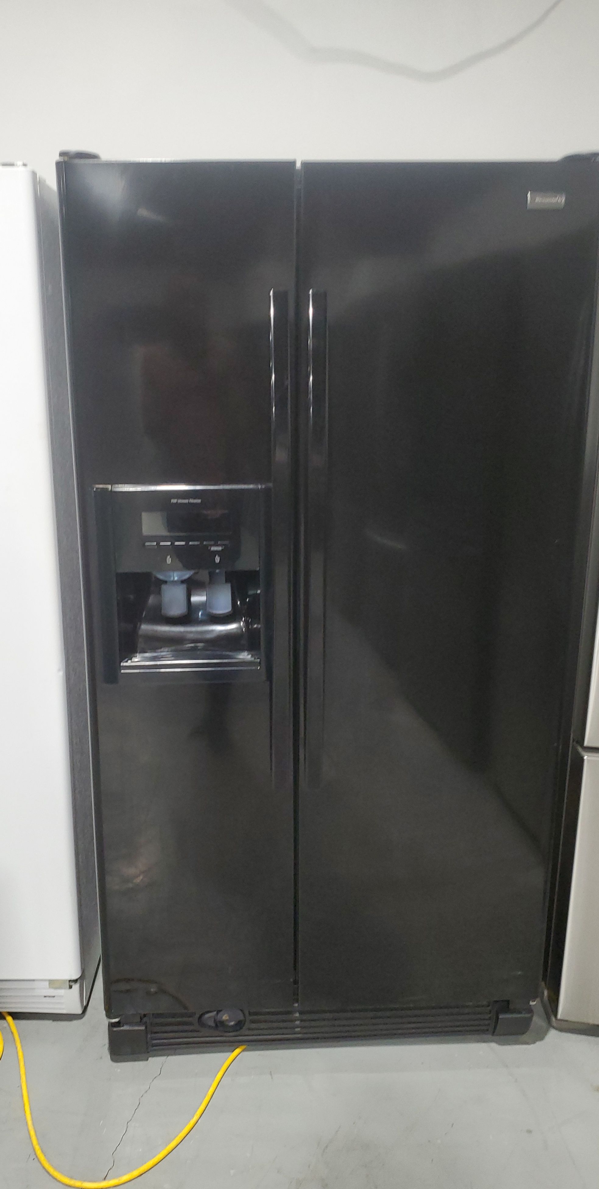 Kenmore Side-by-Side Refrigerator Fridge Black With Ice Maker - Perfect Condition