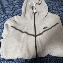 Grey Nike Tech SzXL