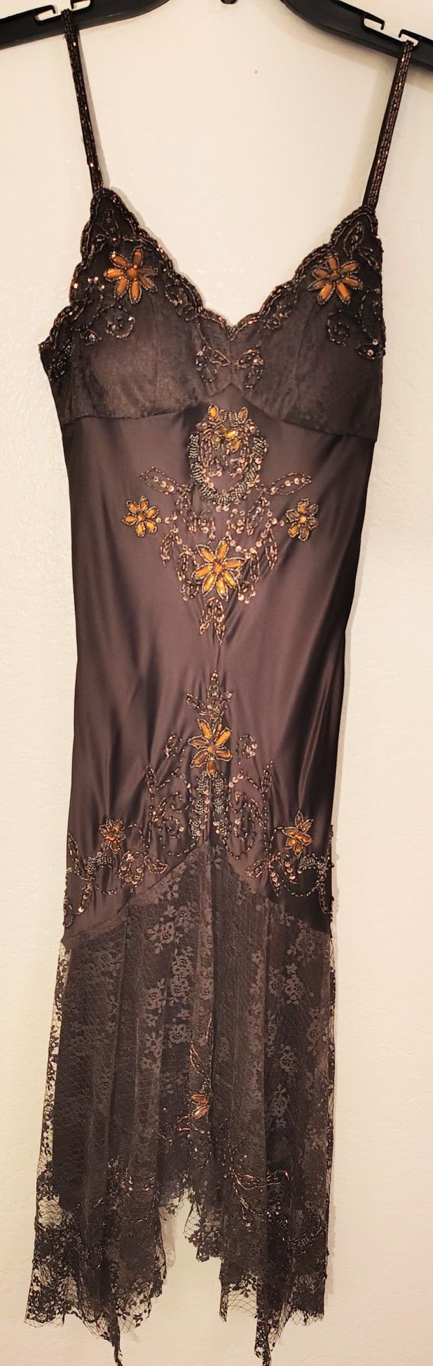 Women's Stunning Brown Gown Size 2 Beautifully Sequined And Hand Beaded