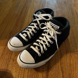 Converse Chuck Taylor High Street Mid Sneakers  